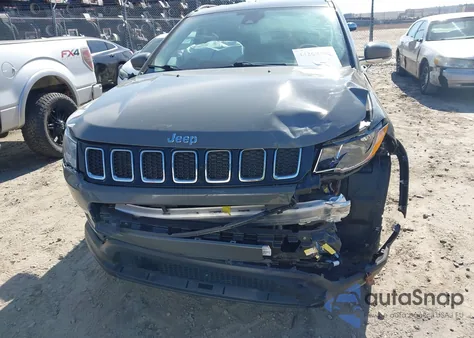 2021 Jeep Compass Limited 4X4 из США, поврежденный, VIN 3C4NJDCB5MT602828